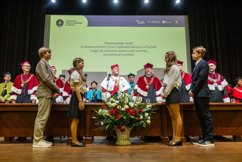 Inauguracja roku akademickiego na UMK, fot. Szymon Zdziebło/tarantoga.pl dla UMWKP