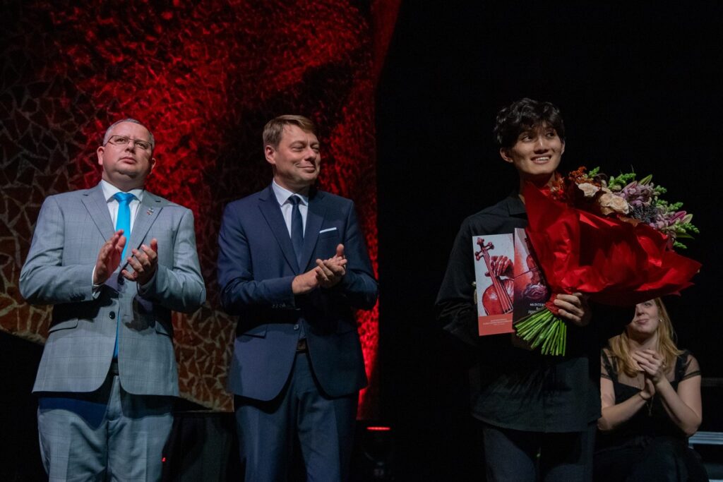 The brilliant Sunjae Ok, winner of the 6th International Karol Lipiński Violin Competition, photo by Agnieszka Bielecka/City of Toruń