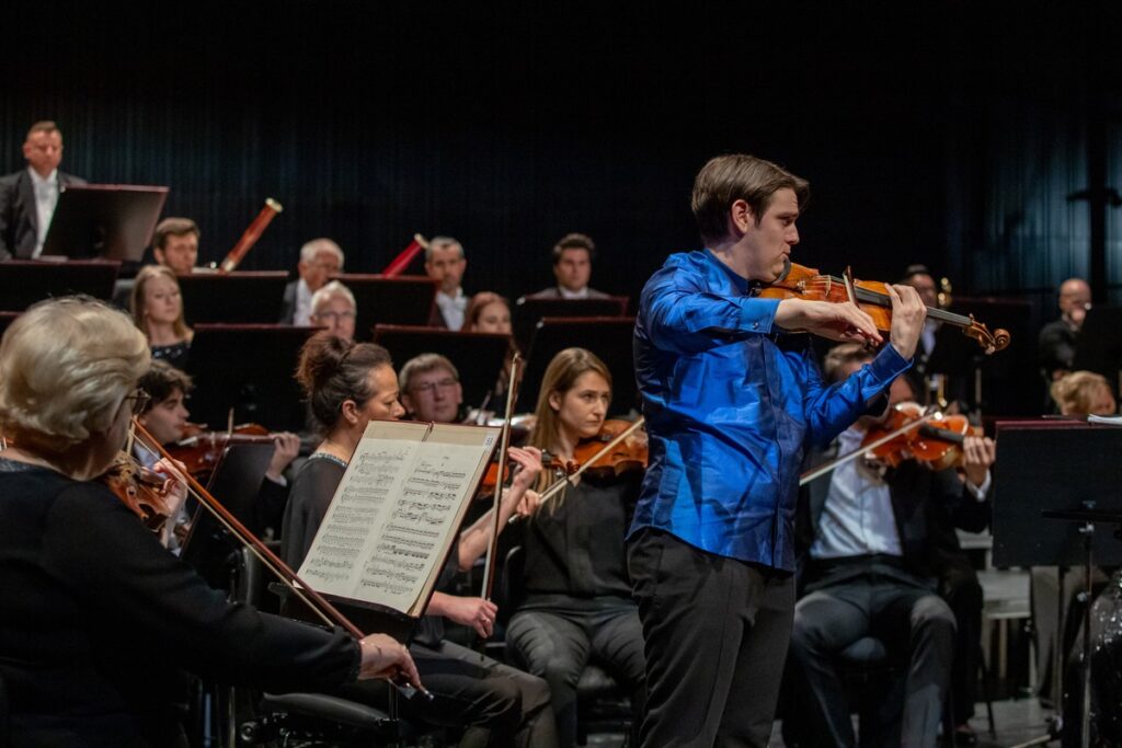 The brilliant Sunjae Ok, winner of the 6th International Karol Lipiński Violin Competition, photo by Agnieszka Bielecka/City of Toruń