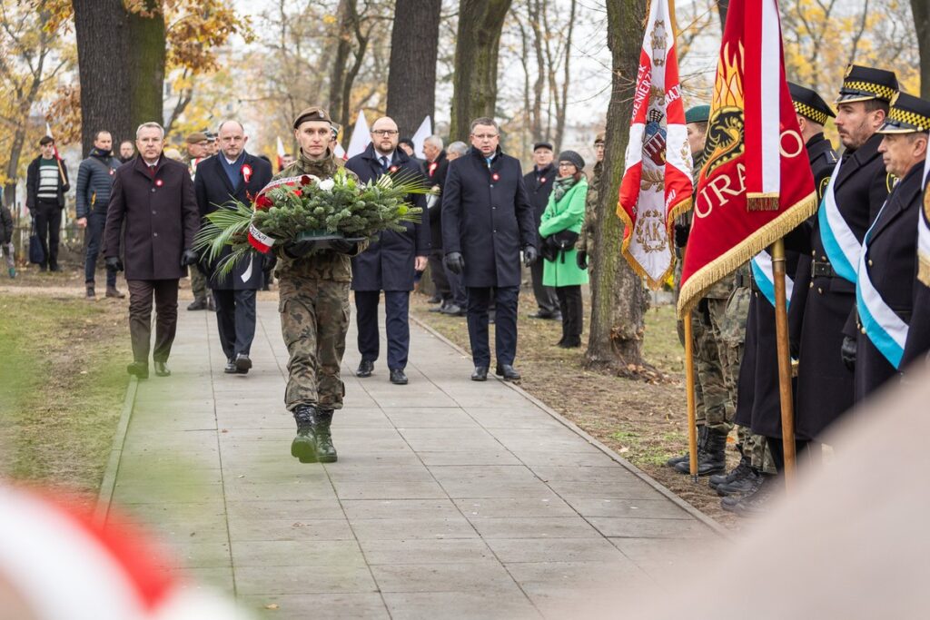 Obchody Narodowego Święta Niepodległości w Toruniu, fot. Szymon Zdzieblo/tarantoga.pl dla UMWKP