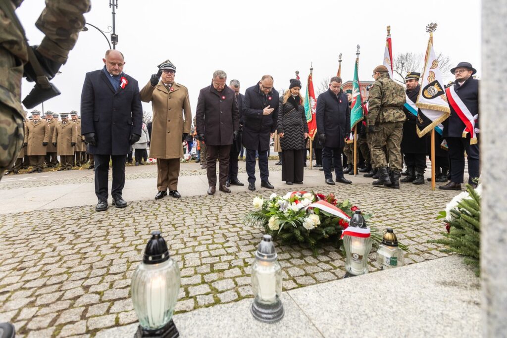 Obchody Narodowego Święta Niepodległości w Toruniu, fot. Szymon Zdzieblo/tarantoga.pl dla UMWKP