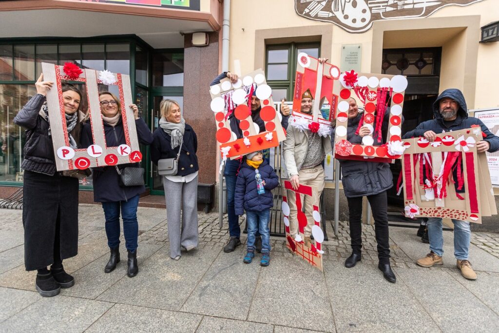 Obchody Narodowego Święta Niepodległości w Toruniu, fot. Szymon Zdzieblo/tarantoga.pl dla UMWKP