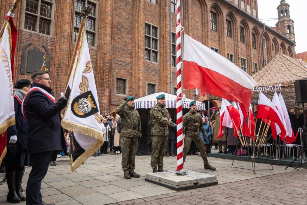 Obchody Narodowego Święta Niepodległości w Toruniu, fot. Szymon Zdzieblo/tarantoga.pl dla UMWKP