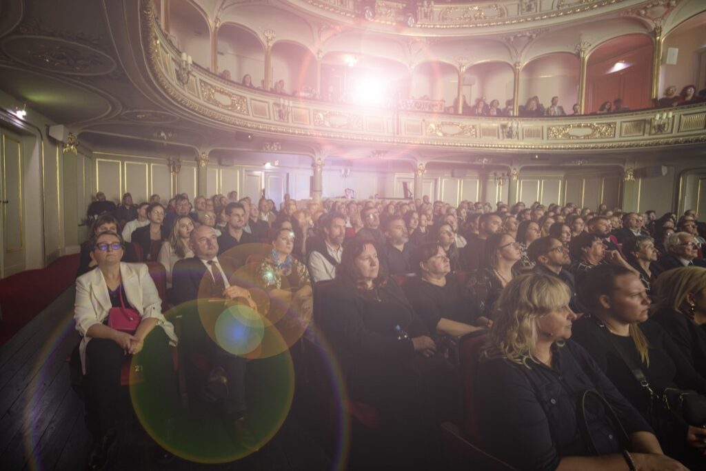 Premiera komedii „Sezony” fot. Wojtek Szabelski dla Teatru Horzycy