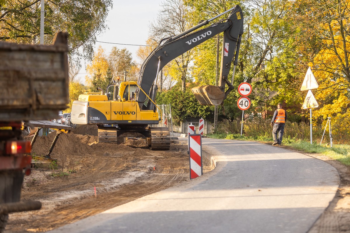 Modernizacja drogi wojewódzkiej nr 657 w Nowej Wsi, fot. Szymon Zdziebło/tarantoga.pl dla UMWKP