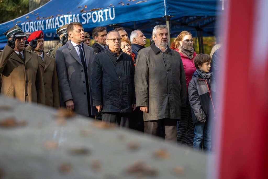 Uroczystości 85. rocznicy pierwszych straceń na Barbarce, fot. Szymon Zdziebło, tarantoga.pl dla UMWKP