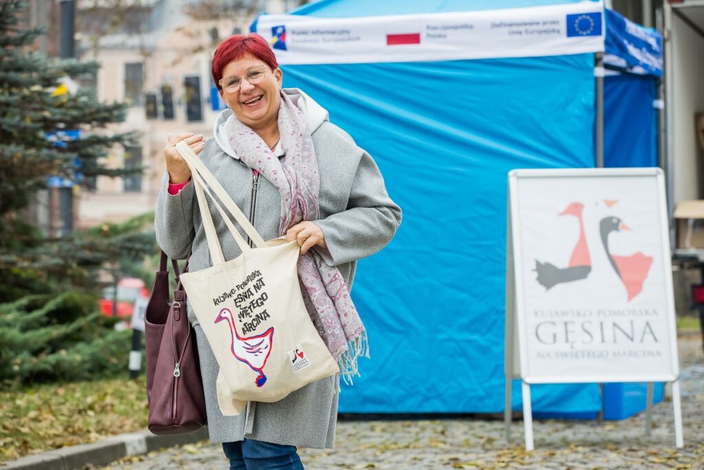 Odbiór gęsich tuszek w Bydgoszczy, fot. Tomasz Czachorowski/eventphoto.com.pl dla UMWKP