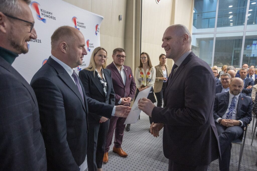 Ceremonia podpisania umów FEdKP oraz umowy z operatorem pożyczek dla przedsiębiorców, fot. Mikołaj Kuras dla UMWKP