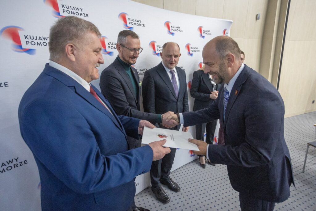 Ceremonia podpisania umów FEdKP oraz umowy z operatorem pożyczek dla przedsiębiorców, fot. Mikołaj Kuras dla UMWKP