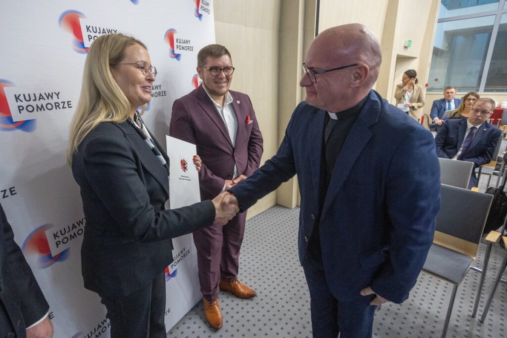 Ceremonia podpisania umów FEdKP, fot. Mikołaj Kuras dla UMWKP