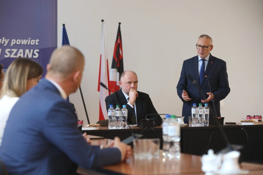 Spotkanie z samorządowcami powiatu wąbrzeskiego, fot. Mikołaj Kuras dla UMWKP