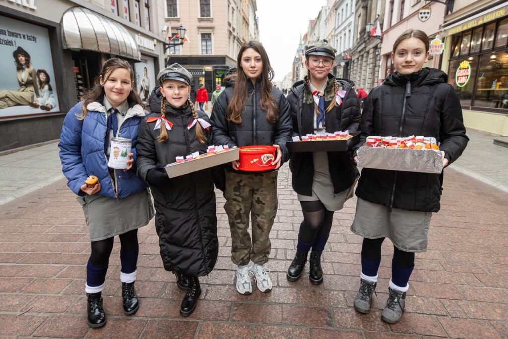 Obchody Narodowego Święta Niepodległości w Toruniu, fot. Szymon Zdzieblo/tarantoga.pl dla UMWKP