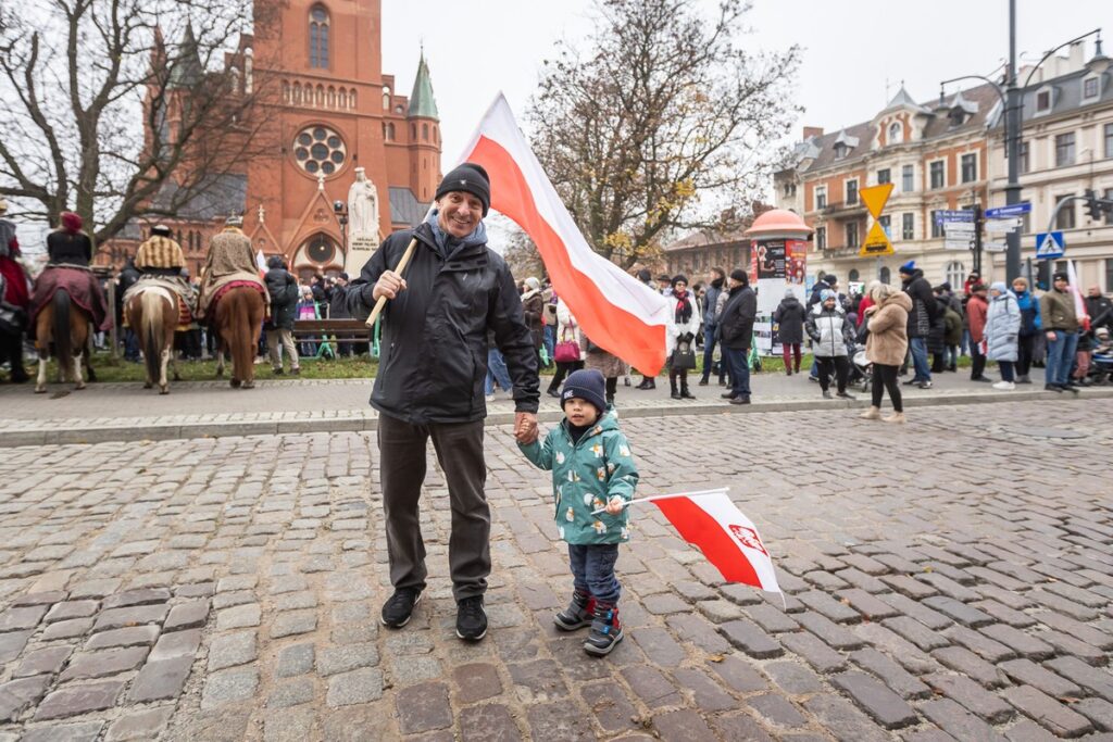 Obchody Narodowego Święta Niepodległości w Toruniu, fot. Szymon Zdzieblo/tarantoga.pl dla UMWKP