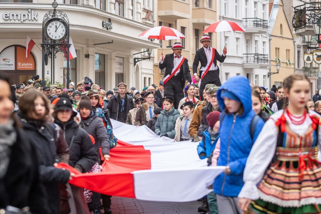 Obchody Narodowego Święta Niepodległości w Toruniu, fot. Szymon Zdzieblo/tarantoga.pl dla UMWKP