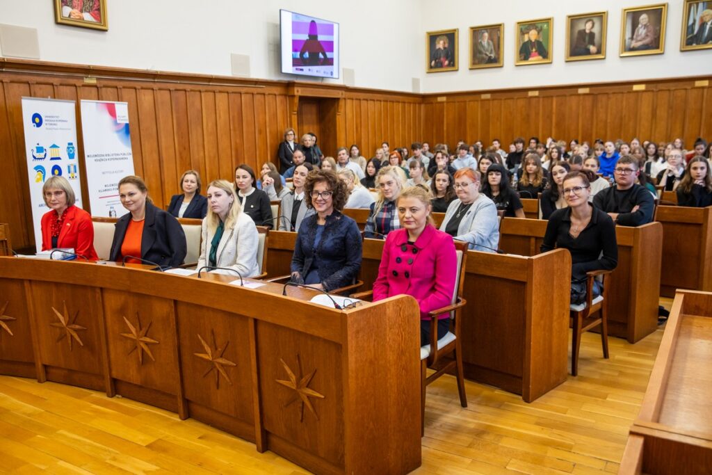 Kobiety w dyplomacji, konferencja naukowa w UM, fot. Andrzej Goiński/UMWKP