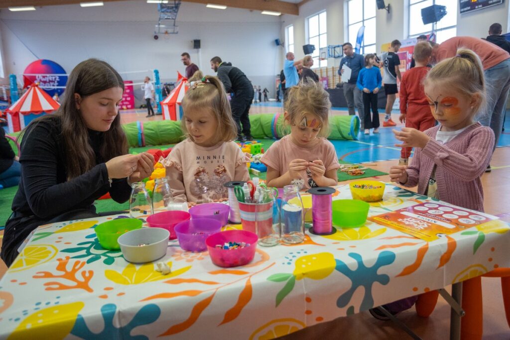 Sportowy piknik rodzinny w Radziejowie, fot. Mikołaj Kuras dla UMWKP