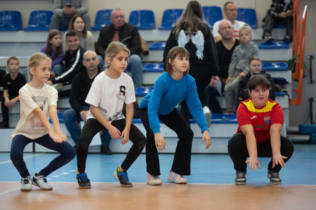 Sportowy piknik rodzinny w Radziejowie, fot. Mikołaj Kuras dla UMWKP