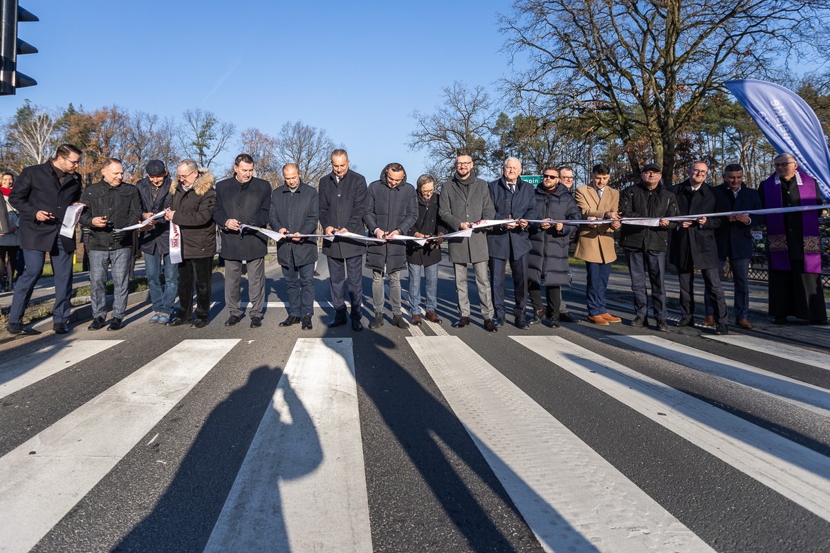 Otwarcie DW 254 Brzoza-Łabiszyn, fot. Szymon Zdziebło/tarantoga.pl dla UMWKP