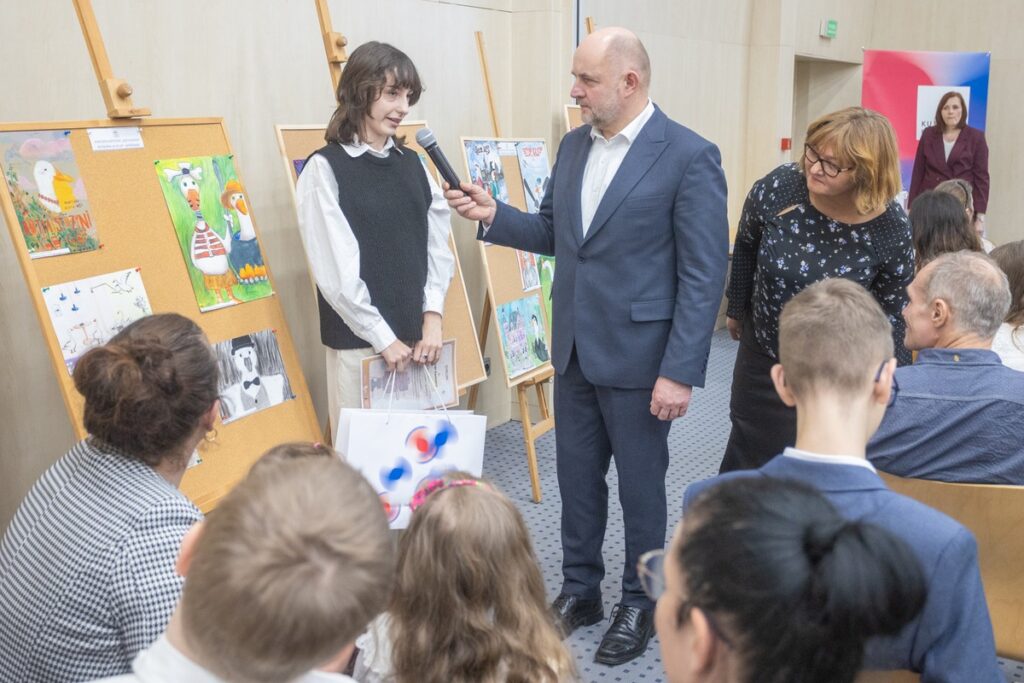 Wręczenie nagród w konkurach gęsinowych. Fot. Mikołaj Kuras dla UMWKP