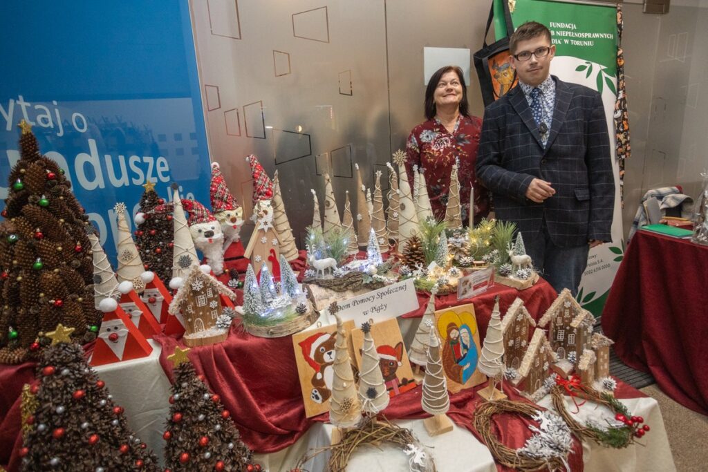 “We can do it too” Exhibition of handicrafts made by people with disabilities, photo by Mikołaj Kuras for UMWKP