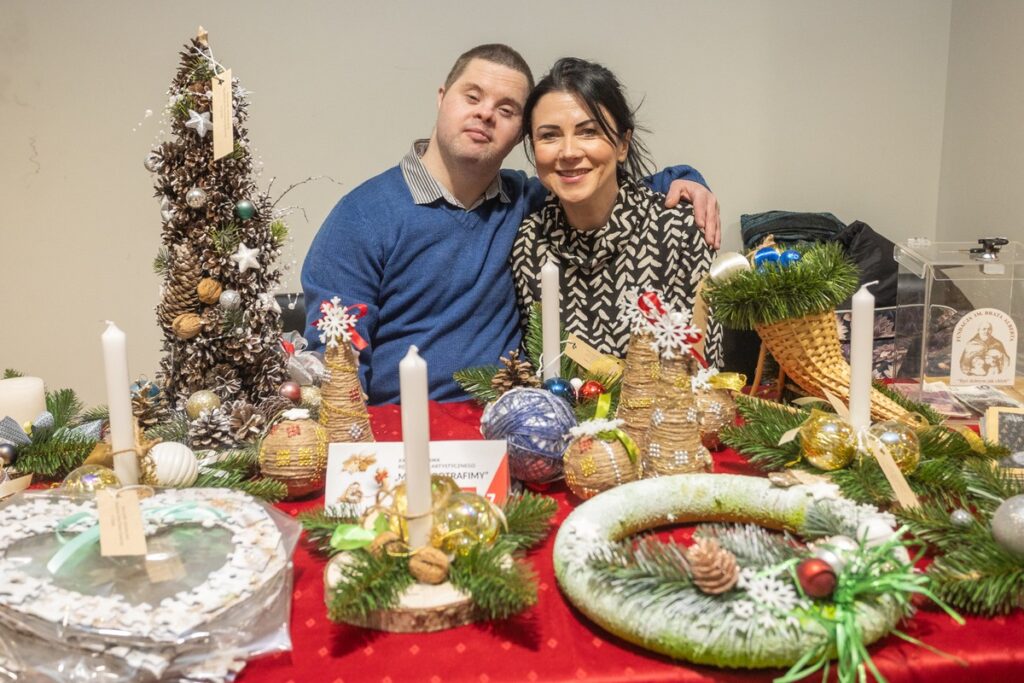 “We can do it too” Exhibition of handicrafts made by people with disabilities, photo by Mikołaj Kuras for UMWKP