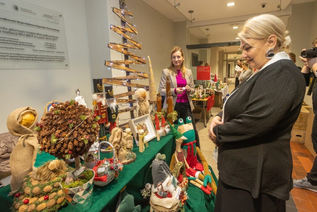 “We can do it too” Exhibition of handicrafts made by people with disabilities, photo by Mikołaj Kuras for UMWKP