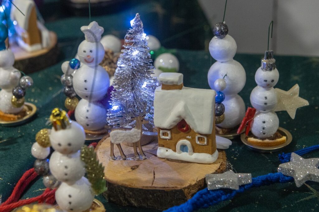 “We can do it too” Exhibition of handicrafts made by people with disabilities, photo by Mikołaj Kuras for UMWKP