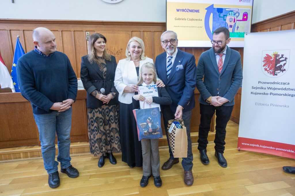 Rozdanie nagród w konkursie „Mój innowacyjny wynalazek”, fot. Mikołaj Kuras dla UMWKP