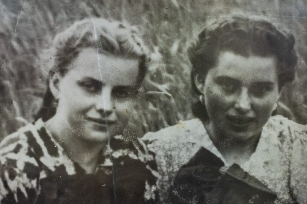 Presentation of the Unitas Durat medal to Izabela Cetkowska, photo by Andrzej Goiński/UMWKP