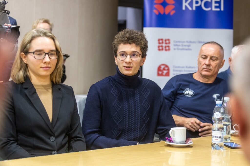 Meeting on the “Dar Kujaw i Pomorza” sailing ship, photo by Szymon Zdziebło/tarantoga for UMWKP