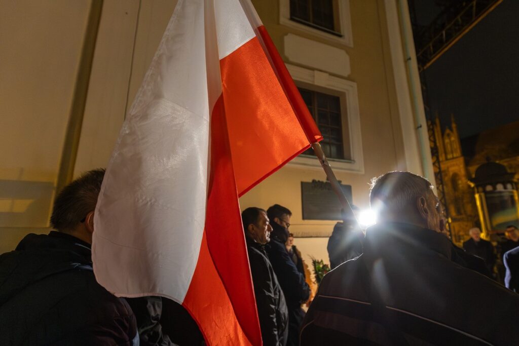 Obchody 43. rocznicy wprowadzenia stanu wojennego w Toruniu, fot. Szymon Zdziebło/tarantoga.pl dla UMWKP