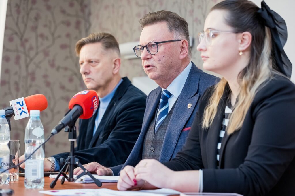 Konferencja prasowa wicemarszałka Zbigniewa Ostrowskiego, fot. Tomasz Czachorowski/eventphoto dla UMWKP