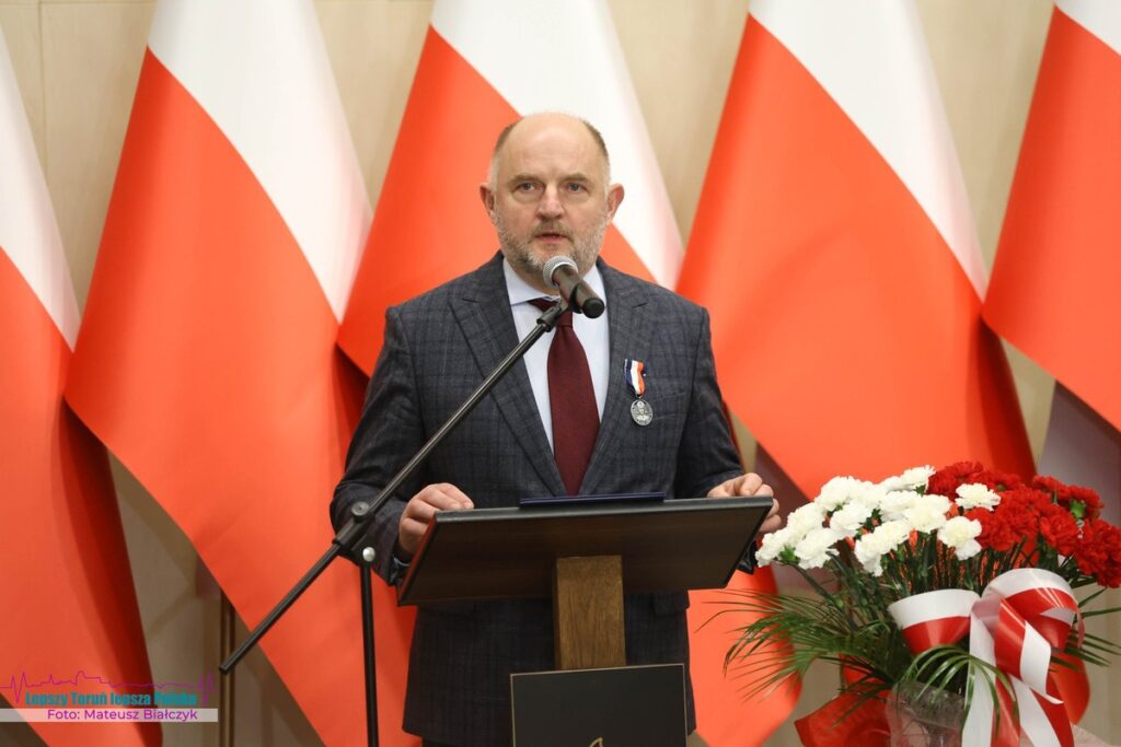 Uroczysty apel z okazji Narodowego Święta Niepodległości, fot. Komenda Wojewódzka PSP w Toruniu