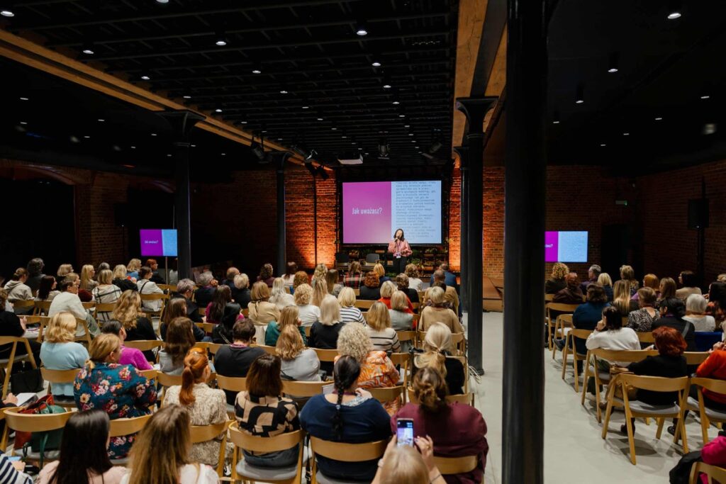 wykład Justyny Sucheckiej