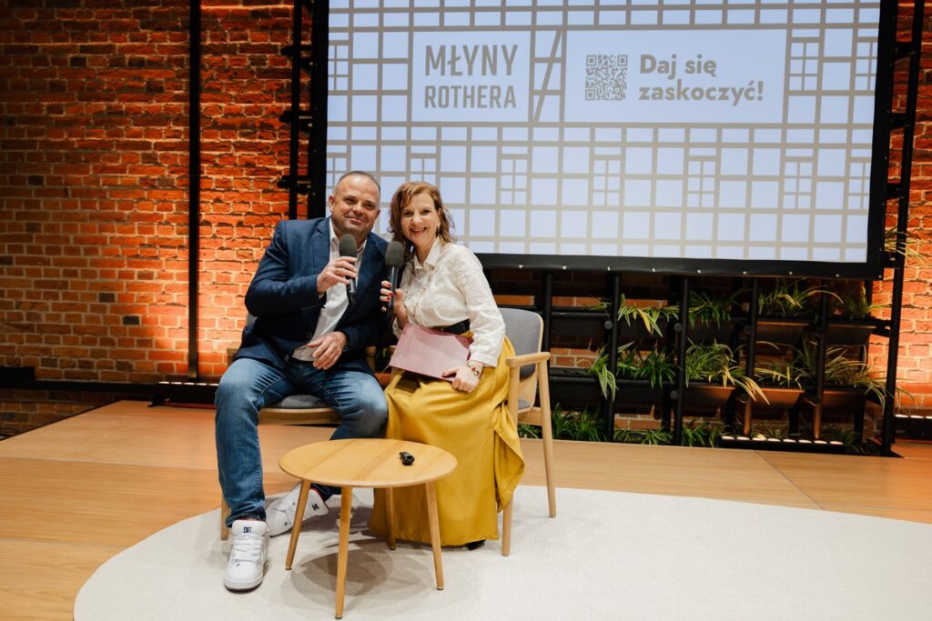 prowadzący konferencję- Anna Osowska i Piotr Libera