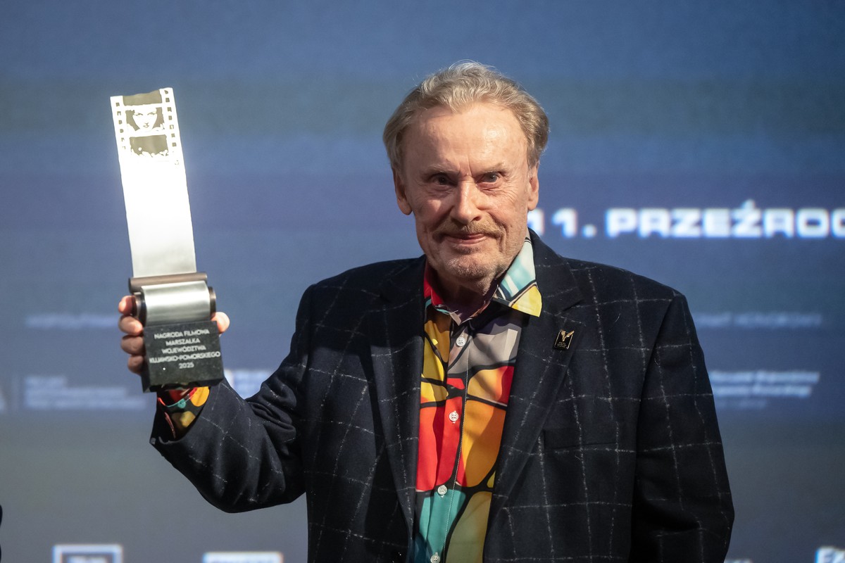 Nagroda Filmowa Marszałka Województwa dla Daniela Olbrychskiego, fot. Tomasz Czachorowski dla UMWKP
