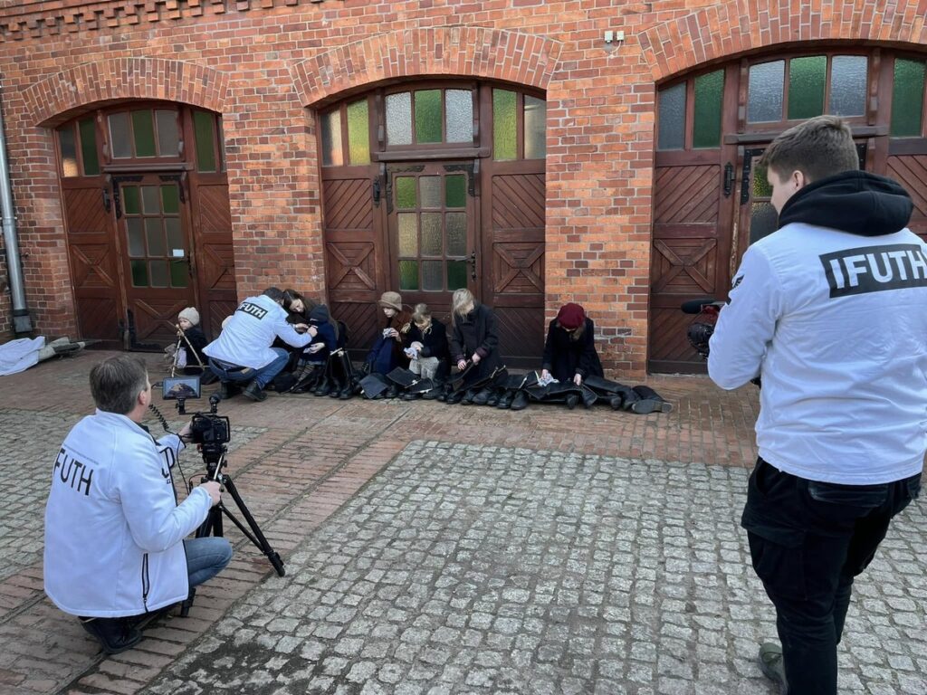 On the set of the film “The Children of Szmalcówka”, photo by Unisław Historical Society