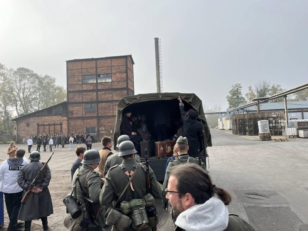On the set of the film “The Children of Szmalcówka”, photo by Unisław Historical Society