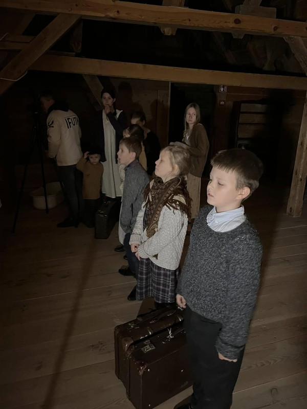 On the set of the film “The Children of Szmalcówka”, photo by Unisław Historical Society