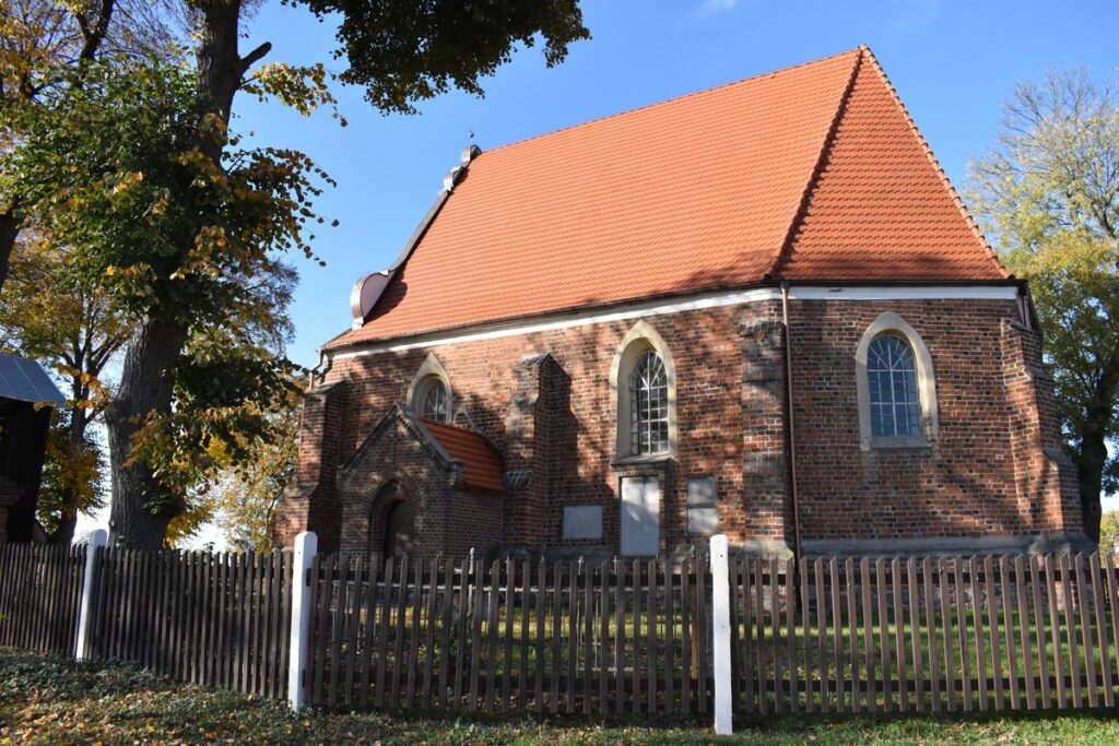 Kościół p.w. Narodzenia NMP w Żernikach