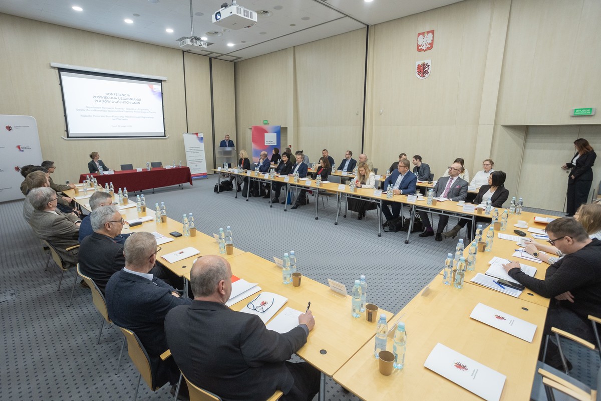 Konferencja poświęcona uzgadnianiu planów ogólnych gmin Fot. Mikołaj Kuras dla UMWKP