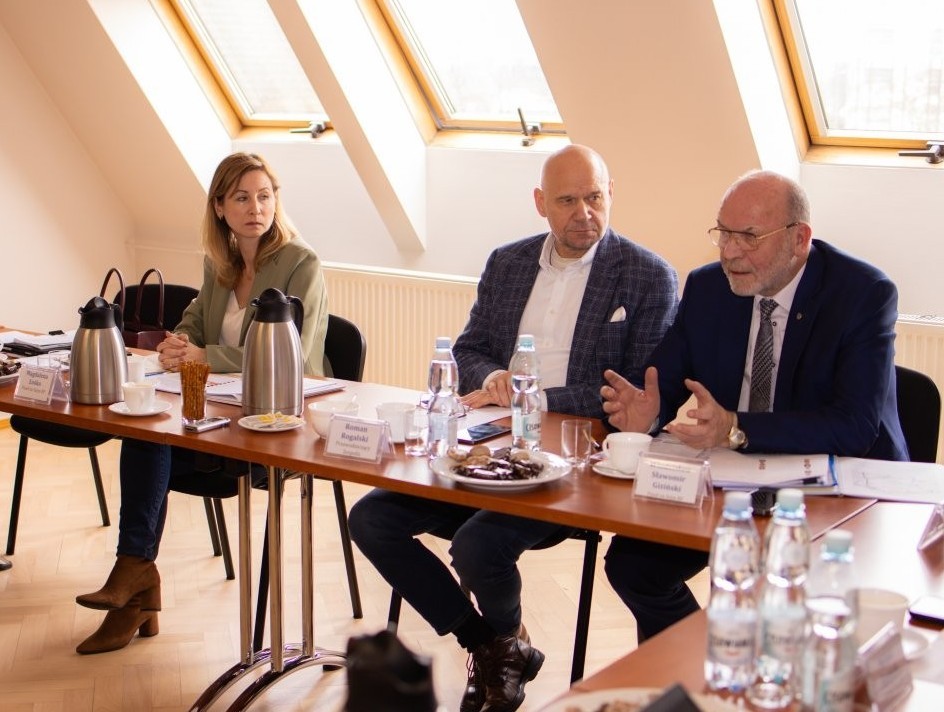 Przewodniczący Zespołu z zaproszonymi Posłami na Sejm RP