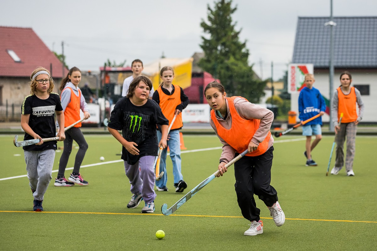 Field hockey match in Rogów, photo by Tomasz Czachorowski/eventphoto.com.pl for UMWKP