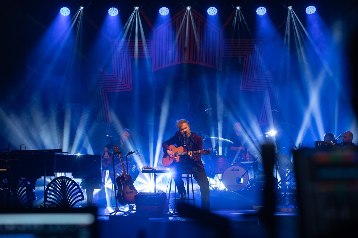 Tomasz Organek podczas jednego ze swoich koncertów