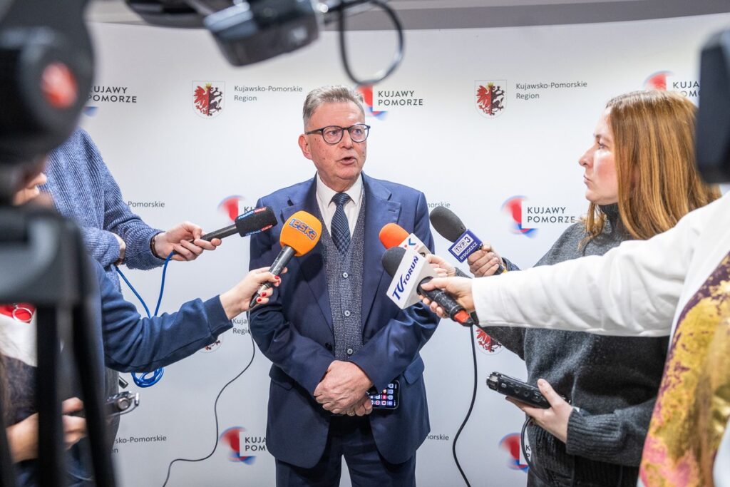 Budget 2025, press conference of Marshal Piotr Całbecki and the Regional Executive Board, photo by Szymon Zdziebło/tarantoga for UMWKP