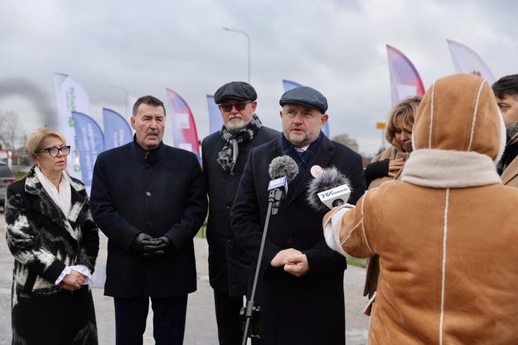 Otwarcie zmodernizowanej drogi wojewódzkiej nr 254 Barcin-Łabiszyn, fot. Andrzej Goiński/UMWKP