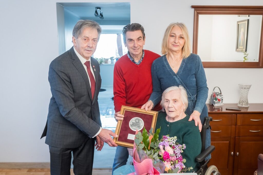 Medal Unitas Durat for Stanisława Smolińska, photo by Tomasz Czachorowski/eventphoto.com.pl for UMWKP