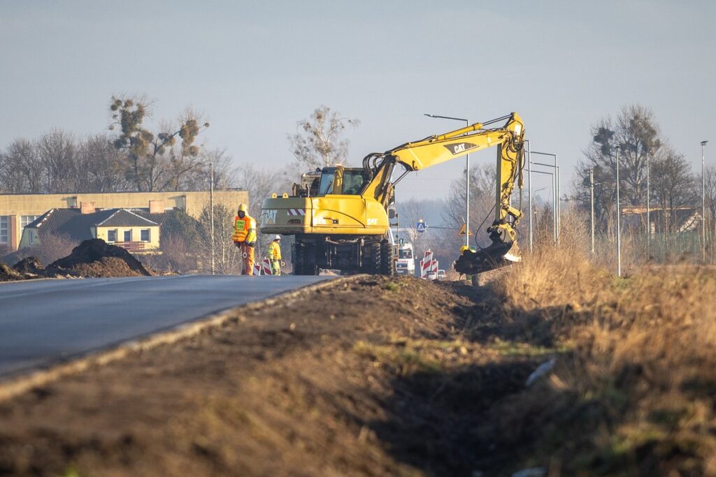 Modernizacja DW 268, fot. Szymon Zdziebło/tarantoga.pl dla UMWKP