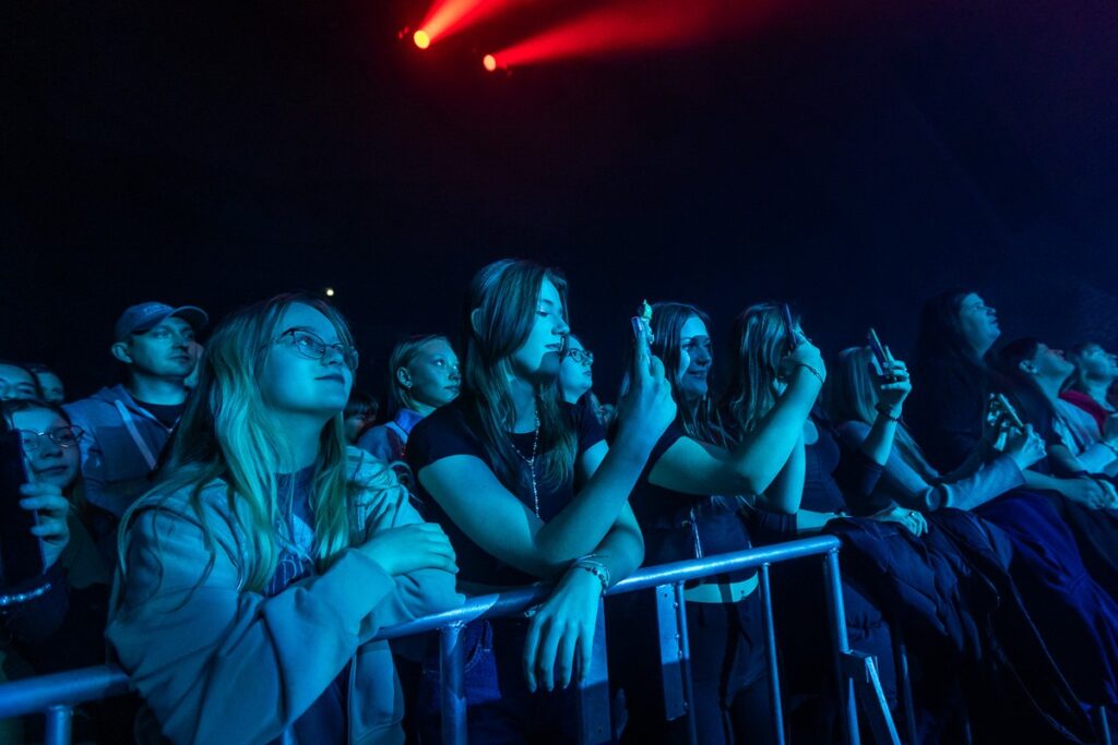 Koncert Kamila Bednarka w CKK Jordanki, fot. Szymon Zdziebło/tarantoga.pl dla UMWKP