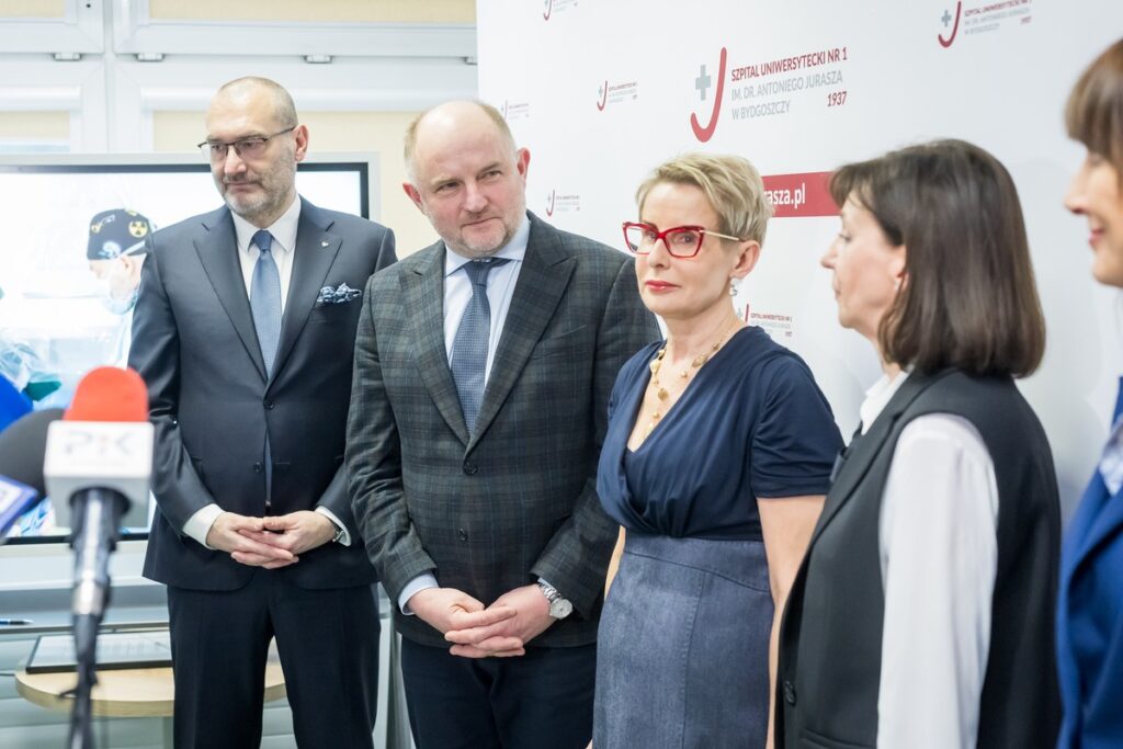 Briefing After the 1000th Surgery Performed in the Hybrid Operating Room of the Cardiac Surgery Clinic at Jurasz University Hospital in Bydgoszcz, photo by Tomasz Czachorowski/eventphoto.com.pl for UMWKP